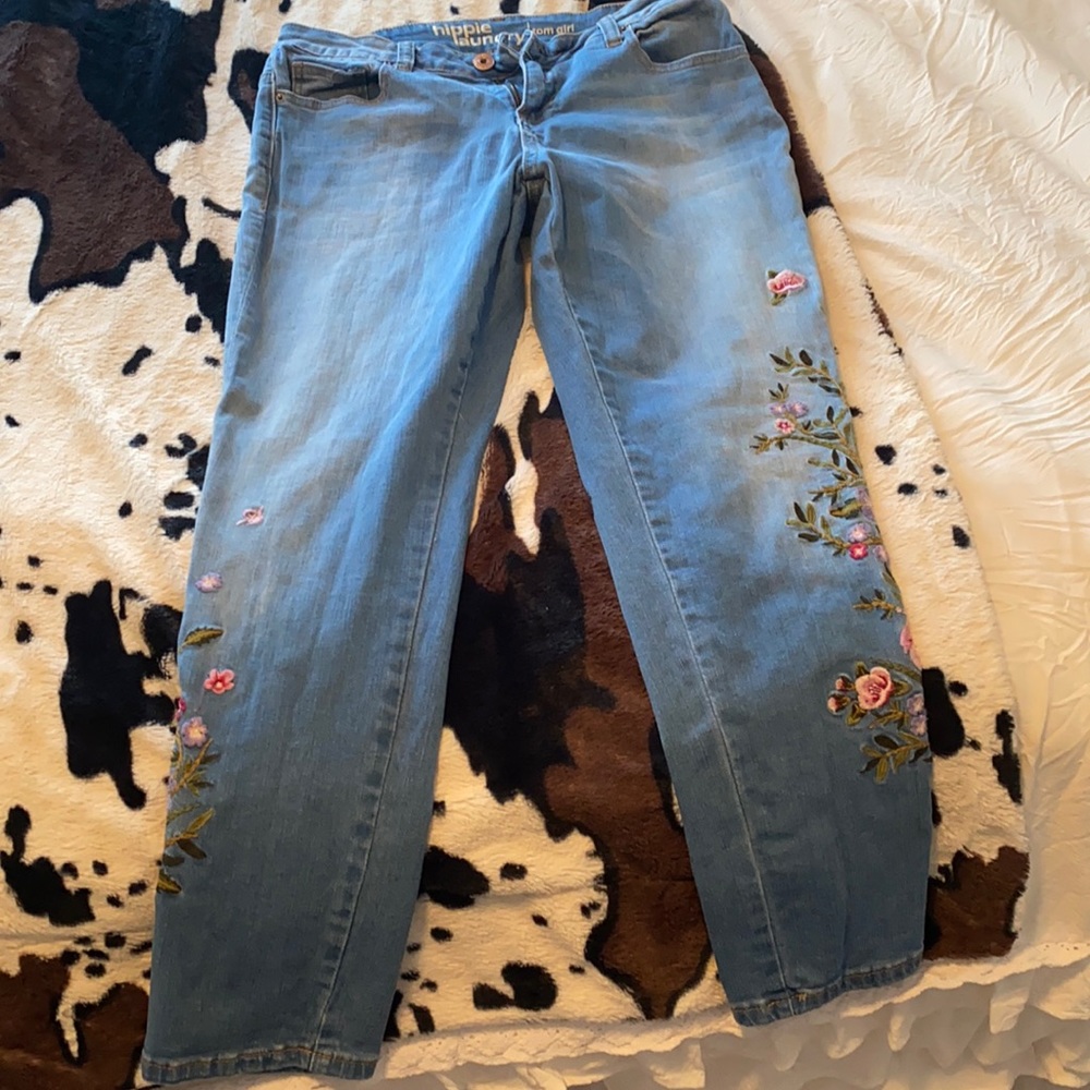 Floral light wash jeans - Picture 3 of 8